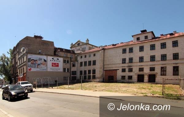 JELENIA GÓRA: Zamiast rudery parking dla widzów?