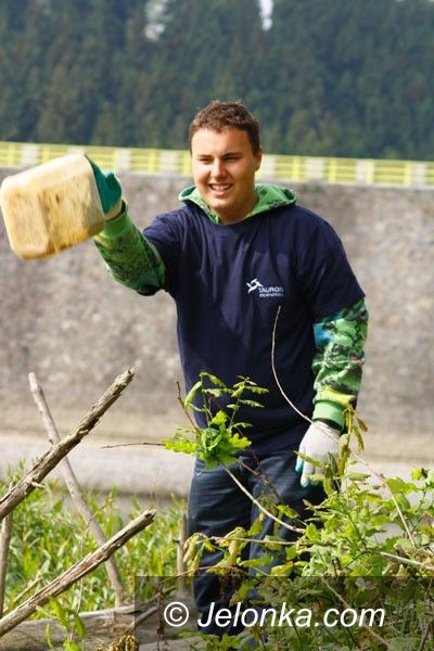 JELENIA GÓRA: W ramach akcji ekologicznej wysprzątali Jezioro Pilchowickie