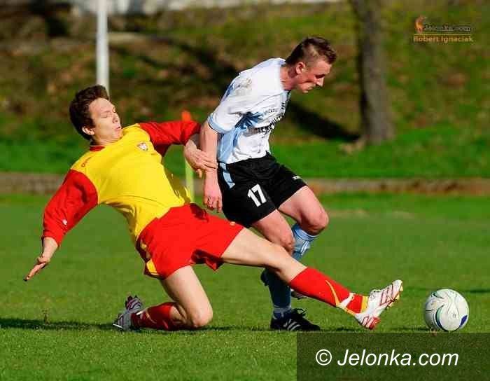 IV-liga piłkarska: Karkonosze znów lepsze od Piasta o dwie bramki