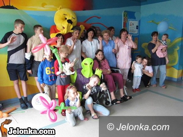 JELENIA GÓRA: W szpitalu czasami bywa słodko i wesoło
