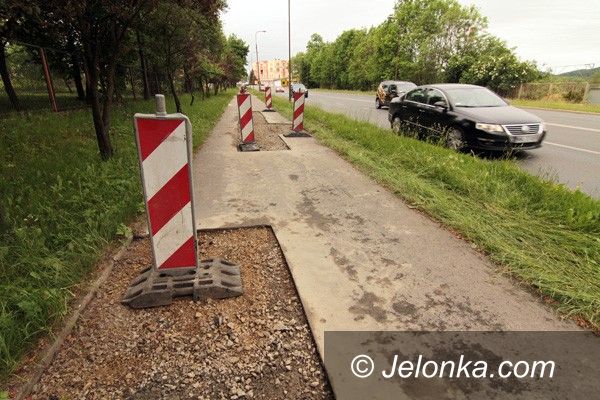 JELENIA GÓRA: Równiejsze chodniki przy ulicy Wolności