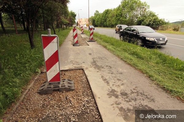 JELENIA GÓRA: Równiejsze chodniki przy ulicy Wolności