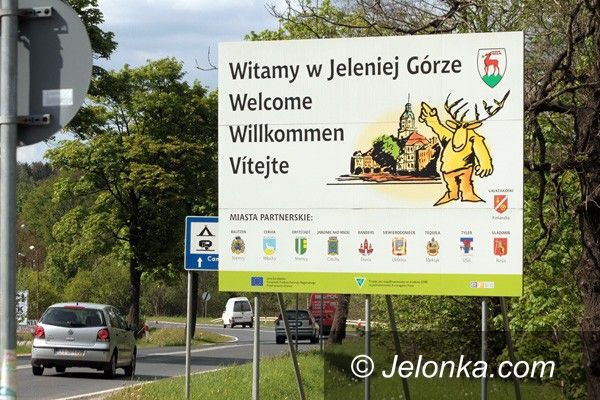 JELENIA GÓRA: Nie wracają, bo nie ma wiedzy o wizji przyszłości miasta?