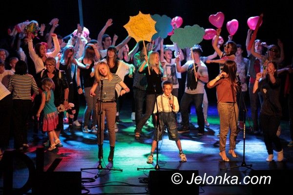 JELENIA GÓRA: Rozśpiewany, roztańczony koniec roku szkolnego w MDK „Jelonek”