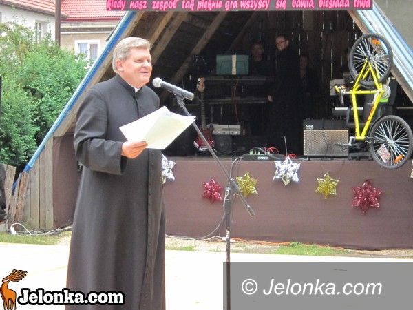 Jelenia Góra: Rodzinny festyn przy kościele na Morcinka – moc atrakcji, zabawy i radości!