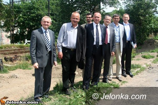 Jelenia Góra/region: Praktyczna dyskusja o nowych przystankach PKP