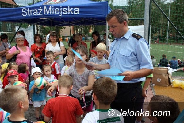 REGION JELENIOGÓRSKI: W zdrowym ciele zdrowy duch. Radosna parafiada