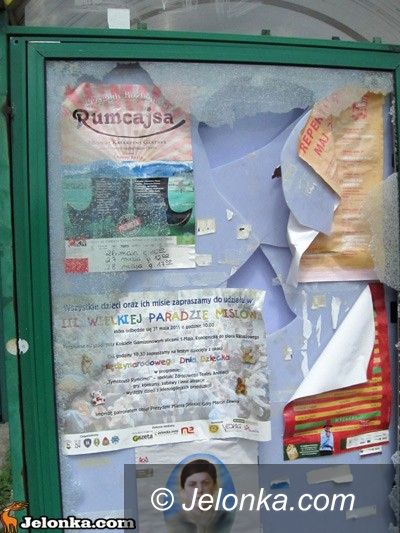 Jelenia Góra: Zniszczyli przystanek MZK