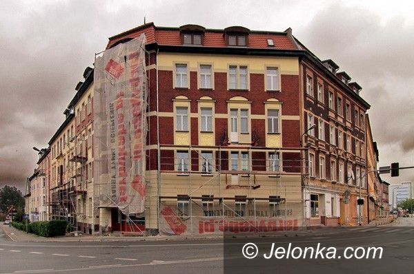 JELENIA GÓRA: Coraz ładniej na ulicy Złotniczej