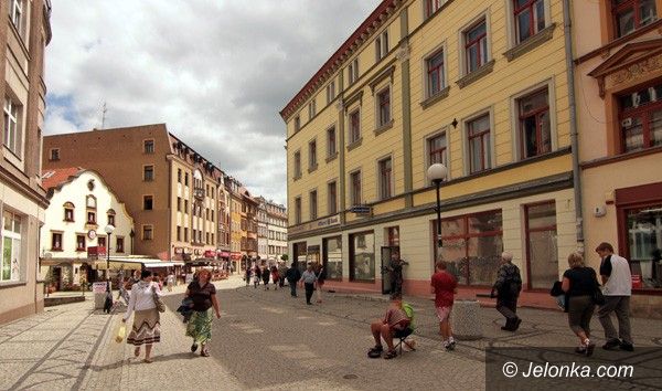 JELENIA GÓRA: Potrójne działanie przeciwko żebractwu