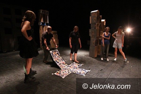 JELENIA GÓRA: Lato w Teatrze. W pocie czoła przed finałem