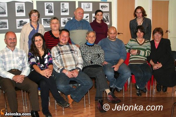 JELENIA GÓRA: Czują się jak ludzie gorszej kategorii. Tacy sami a z problemami
