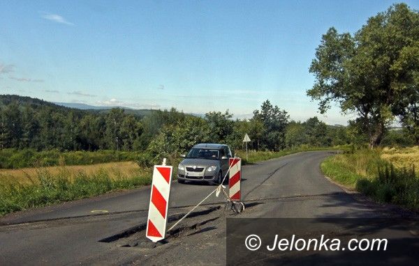 REGION JELENIOGÓRSKI: Mniej wybojów w Siedlęcinie