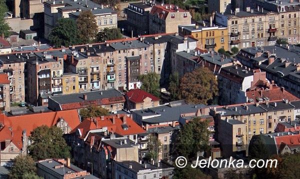 JELENIA GÓRA: Spłacą lub odpracują czynszowe długi albo stracą mieszkanie