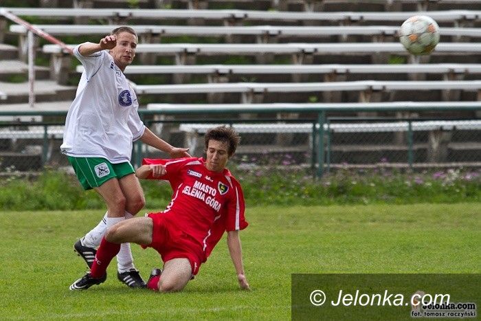 Jelenia Góra: Sensacja na Złotniczej – juniorzy Karkonoszy pokonali Lotnika