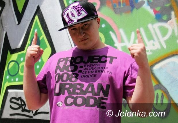JELENIA GÓRA: Jeleniogórski hiphopowiec zaśpiewa w Krzeszowie