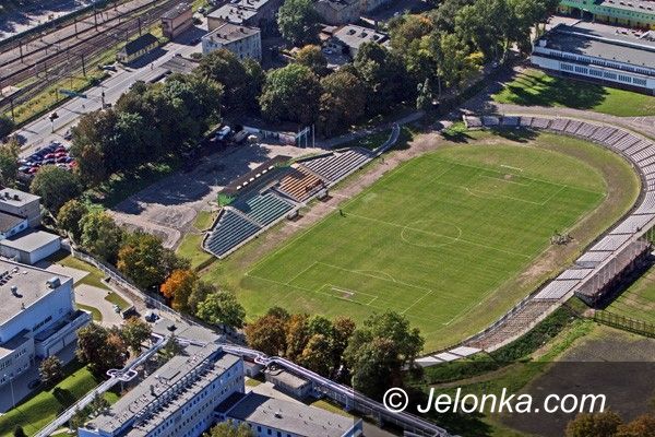 JELENIA GÓRA: Kto przebuduje stadion przy Złotniczej?