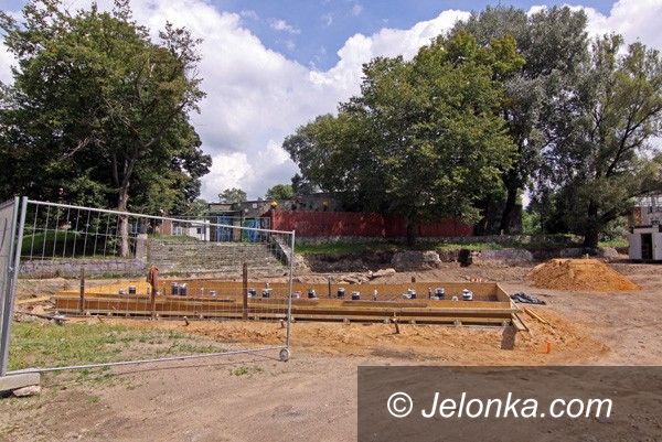 JELENIA GÓRA: Nowa fontanna będzie gotowa jesienią