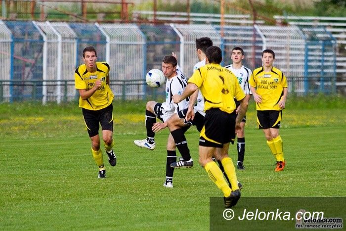 IV-liga piłkarska: IV–liga: Karkonosze podejmą beniaminka