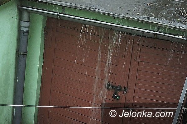 JELENIA  GÓRA: Burze dają się we znaki. Silne opady deszczu w regionie