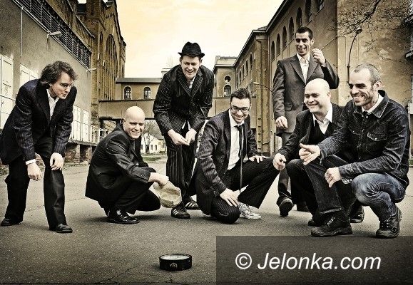 JELENIA  GÓRA: Ska, reggae i więcej jeszcze. YELLOW UMBRELLA wystąpi w JAZGOCIE