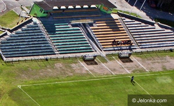 JELENIA GÓRA: Przesunięcie 14 milionów. Z hali na stadion