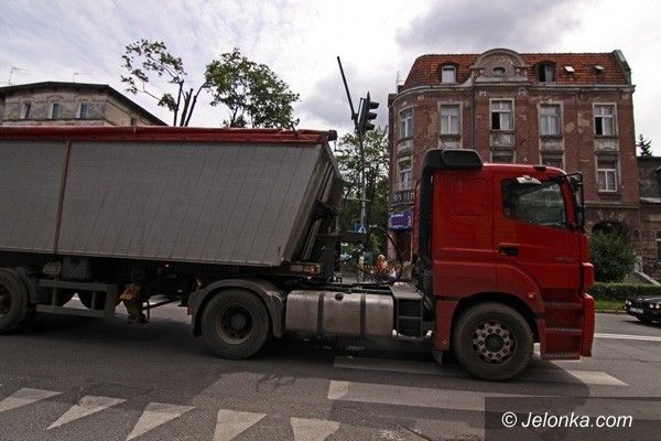 JELENIA GÓRA: Problem wielkiej wagi. Dla aut ciężarowych