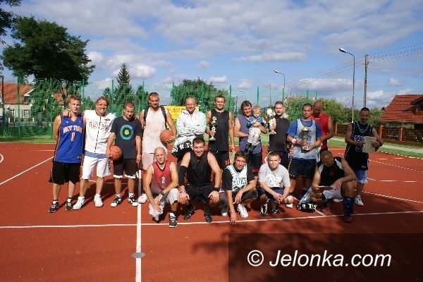 Sobieszów: Uliczną koszykówką pożegnali lato w Sobieszowie