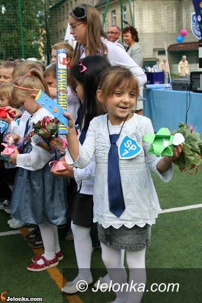 JELENIA GÓRA: Pasowani na pełnoprawnych uczniów