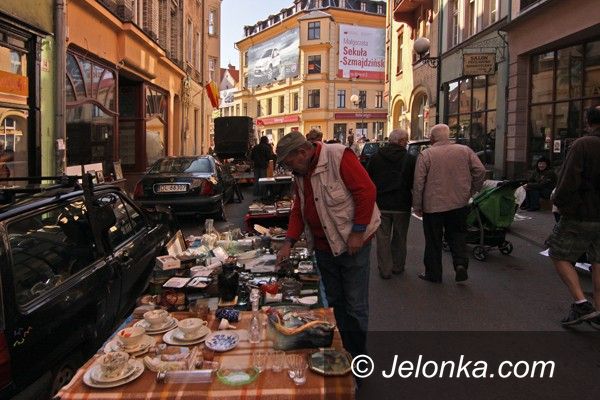 JELENIA GÓRA: Jarmark bardzo kolorowy, a staroci coraz mniej