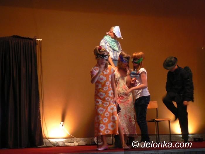 JELENIA GÓRA: O internetowym nałogu, czyli ewangelizując poprzez teatr
