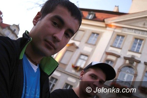 JELENIA  GÓRA: Prawyborami aktywizowali młodych. W „uniwerku” i szkole