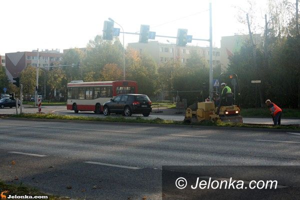 JELENIA GÓRA: Budują Biedronkę. Remont skrzyżowania i kłopoty w ruchu