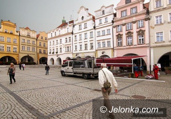 JELENIA GÓRA: Koniec sezonu ogródkowego. Pustka w Rynku