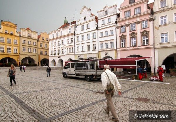 JELENIA GÓRA: Koniec sezonu ogródkowego. Pustka w Rynku