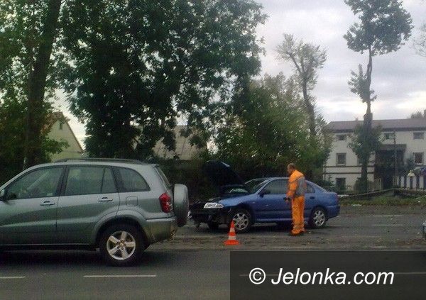 JELENIA GÓRA: Niedzielne kraksy przez nadmierną prędkość i nieuwagę