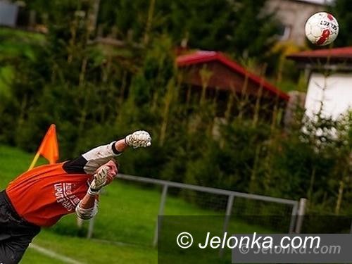 klasa okręgowa: Tłok w czołówce jeleniogórskiej okręgówki