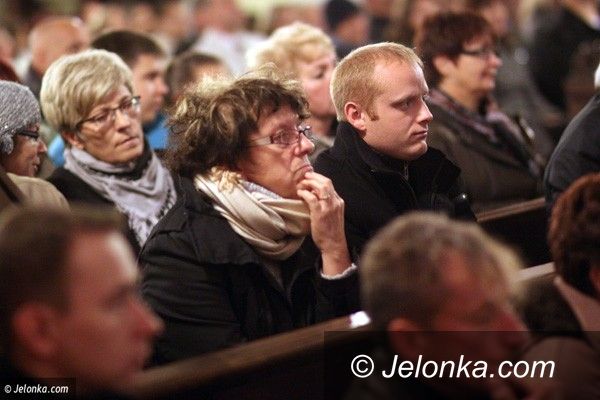 JELENIA GÓRA: Bo miłość silniejsza jest… Triumf życia w bazylice