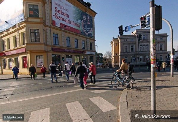 JELENIA GÓRA: Piesi i kierowcy na celowniku