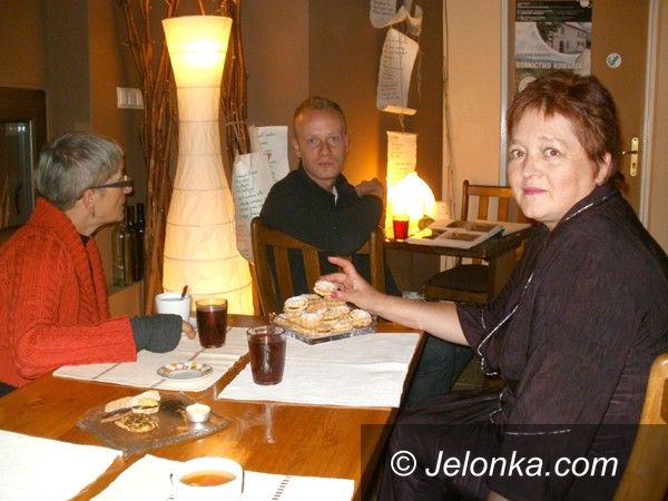 REGION JELENIOGÓRSKI: Szklana wystawa w „Gościńcu na Starówce”