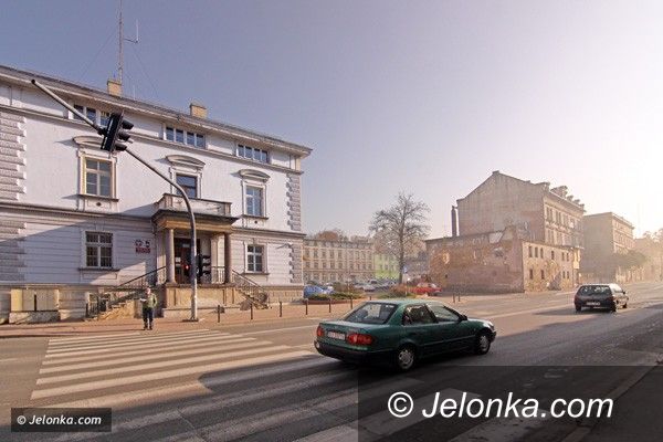 JELENIA GÓRA: Wyremontują urzędowe dachy i kominy