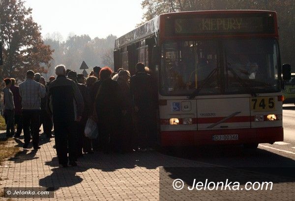 JELENIA GÓRA: DO JELONKI NAPISALI. Jazda w tłoku i z otwartymi drzwiami