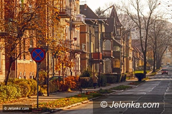 JELENIA GÓRA: Uliczna historia cykliczna. Wyczółkowskiego wczoraj i dziś