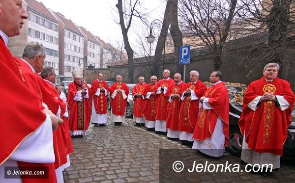 JELENIA GÓRA: W obronie krzyża i za gorliwym głoszeniem świadectwa wiary