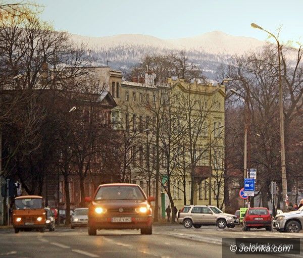 KARKONOSZE: W górach śnieg: pierwszy stopień zagrożenia lawinowego