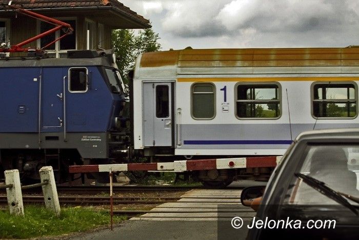 REGION JELENIOGÓRSKI: Z regionu do stolicy pociągiem za dnia?