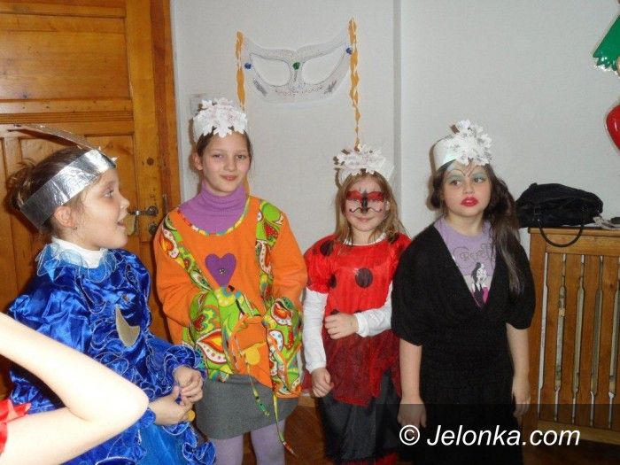 JELENIA GÓRA: Zabalowali karnawałowo trzynastego w piątek