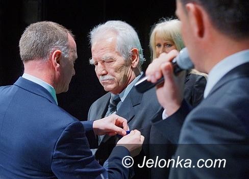 JELENIA GÓRA: Władysław Czyszczoń uhonorowany medalem Gloria Artis