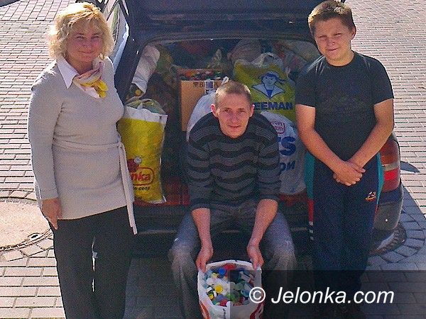 REGION: Uzbierali ponad tonę nakrętek dla Rafaela