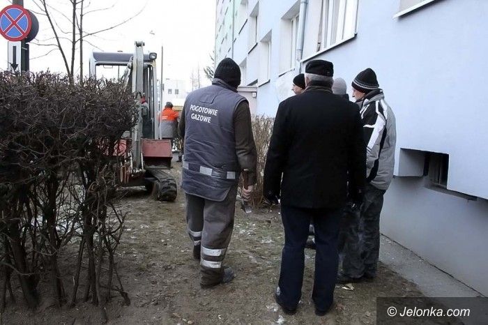JELENIA GÓRA: Gaz przedostał się do mieszkania pod gruntem. Wszystko przez mróz?